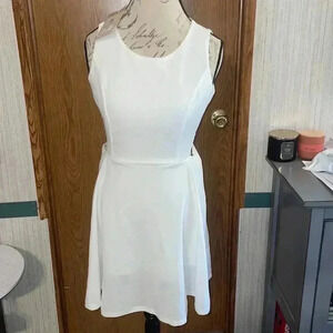 NWT Women’s Belongsci Dress